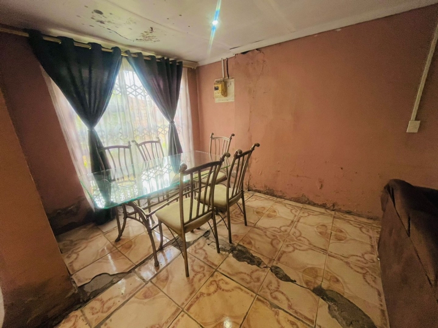 4 Bedroom Property for Sale in Grasslands Free State